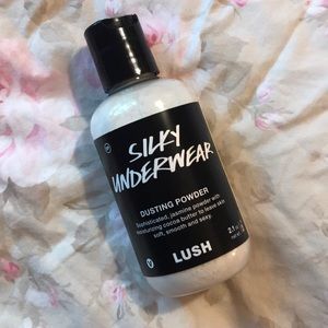 Lush Silky Underwear Dusting Powder